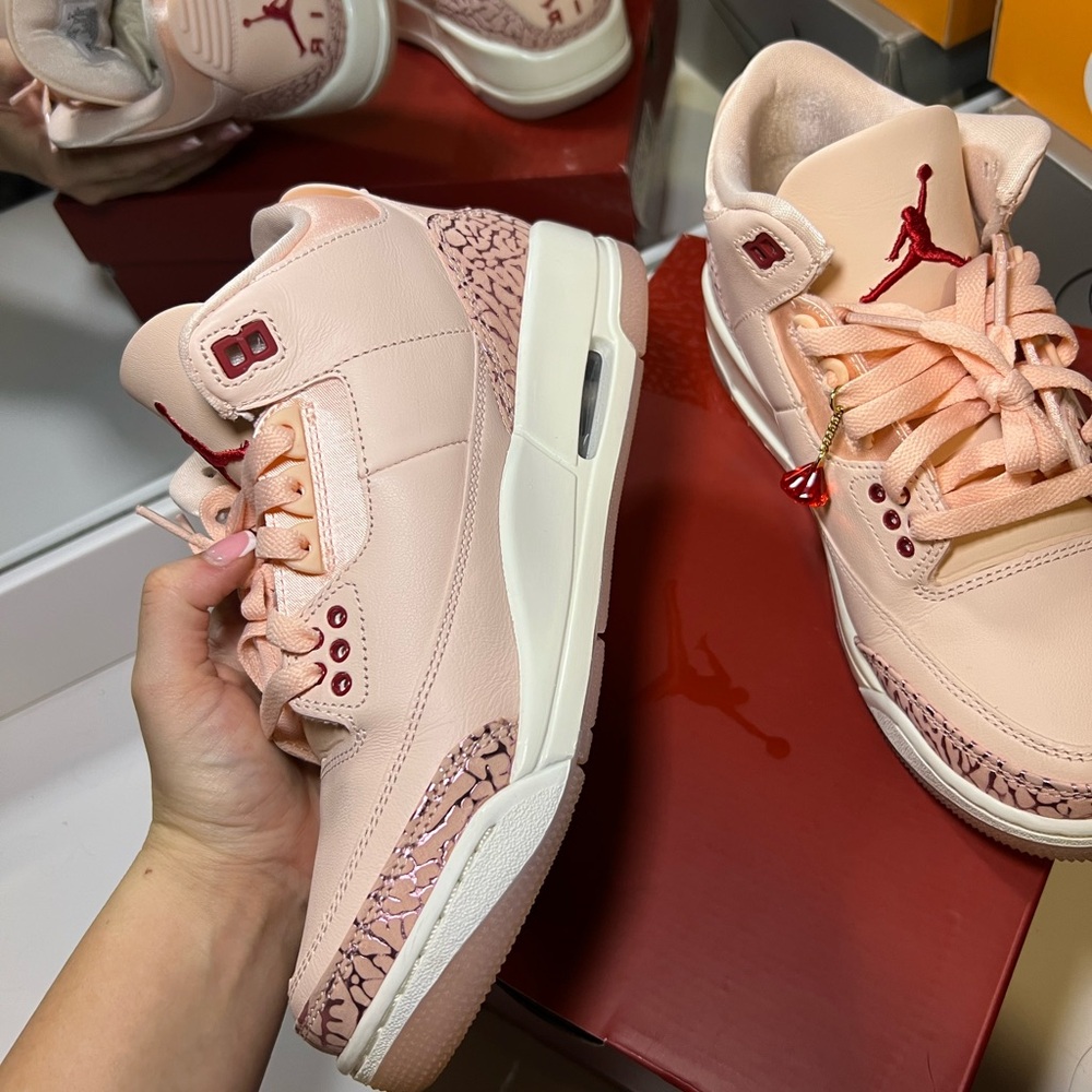 Jordan Retro 3 Women’s “Treat Yourself” - Picture 5 of 5